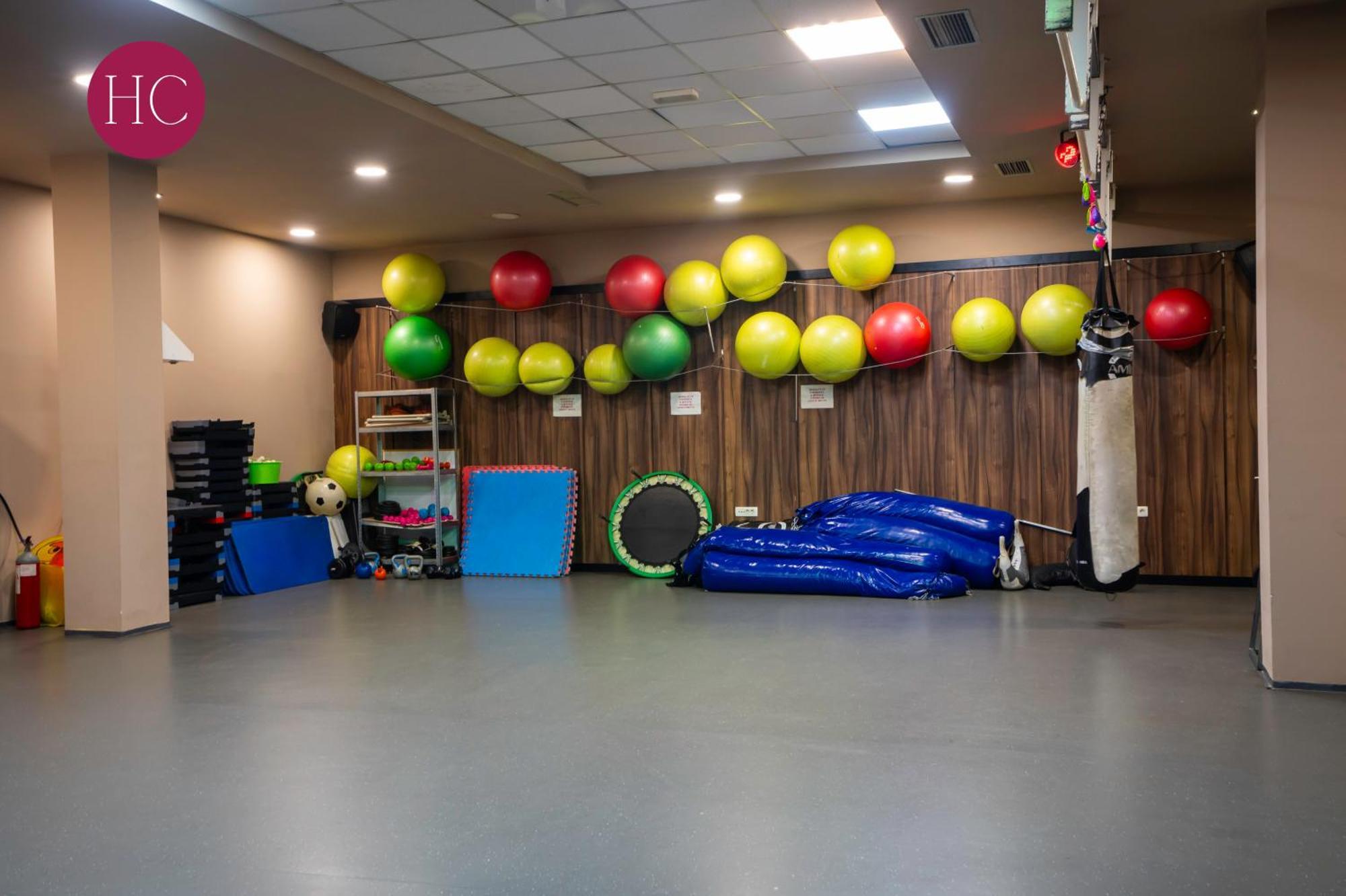 Central Hotel, Fitness And Spa Vinica ภายนอก รูปภาพ