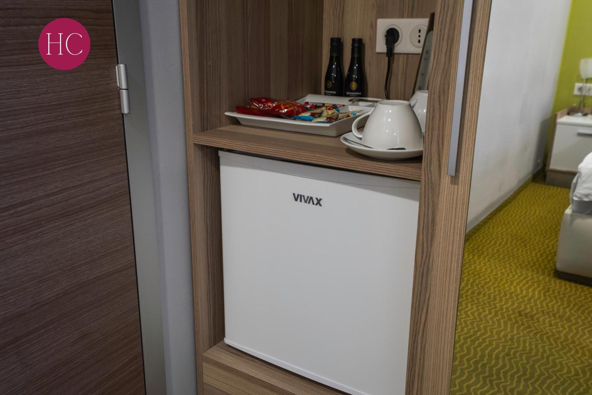 Central Hotel, Fitness And Spa Vinica ภายนอก รูปภาพ